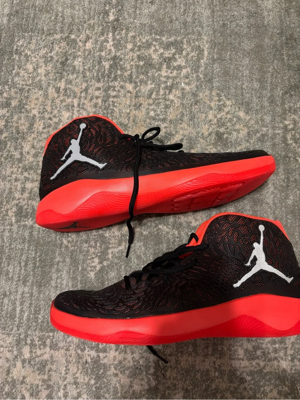 Jordan Men’s Black and Red High-Top Basketball Sneakers Ultra Fly infrared
